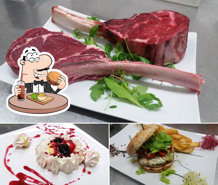 Ristorante Pizzeria Sale & Pepe offre un'ampia gamma di opzioni per gli amanti dell'hamburger