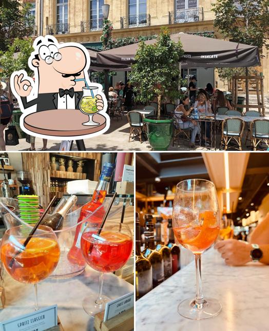 La boire et intérieur du restaurant