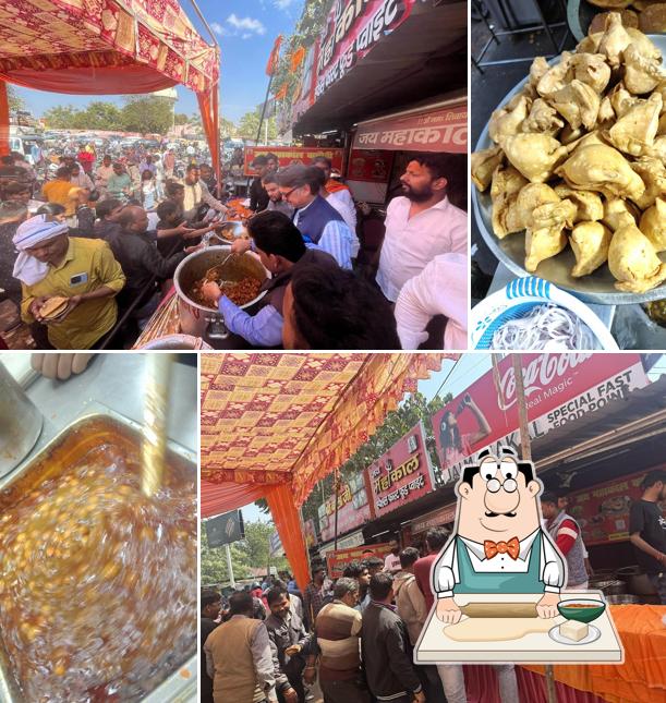 Samosa at Jai Mahakal Kachori Bhandar