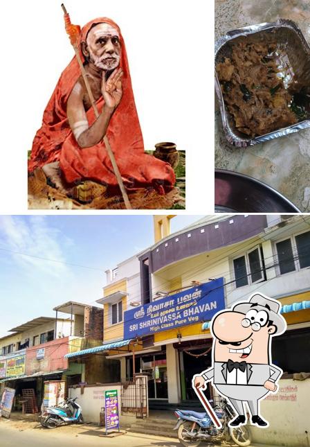 The exterior of Sri Srinivasa Bhavan