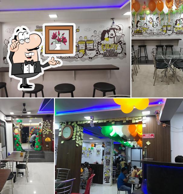 The interior of KAFÈ ESPRESS