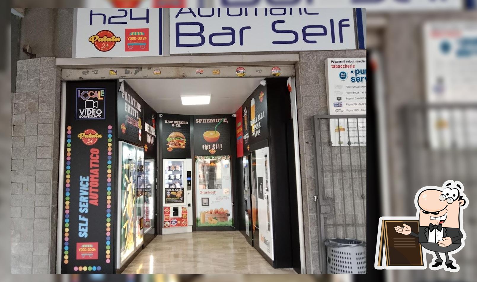 Goditi la vista dall'area esterna di Il tabaccaio bar