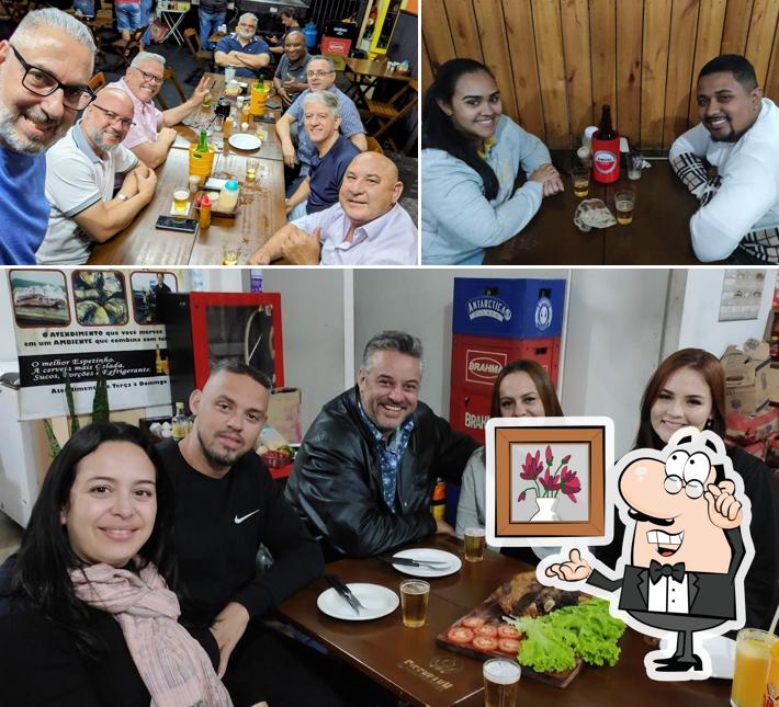 Entre diversos coisas, interior e bebida podem ser encontrados a Cícero Grill - Espetos & Porções Londrina