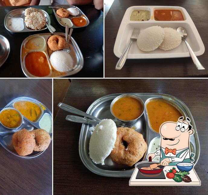 Chicken curry at Shree Mahalaxmi Snacks