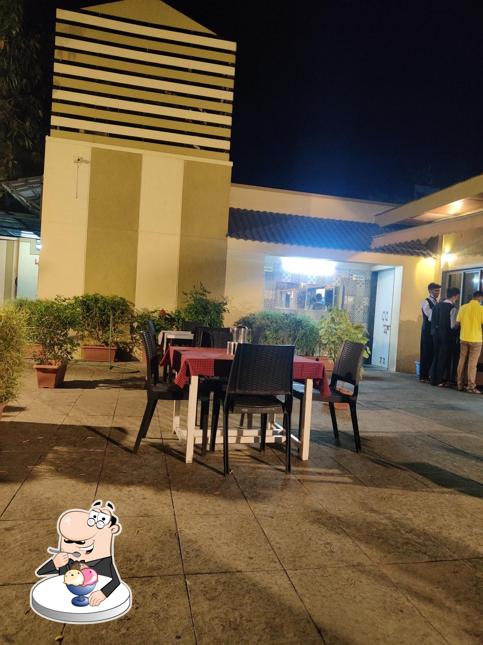 Shreeman Resto provides a variety of desserts