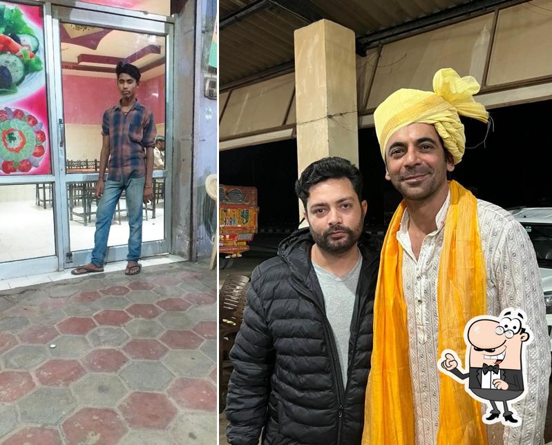 Check out how Pappu Dhaba looks outside