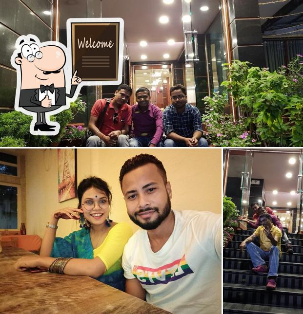 Here's a photo of SAQUE BAR