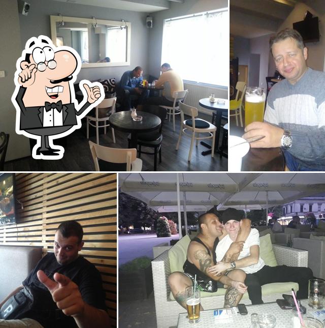 Découvrez l'intérieur de Caffe Forum