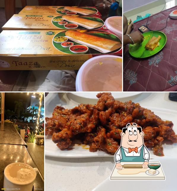 Samosa at TAAZA KITCHEN