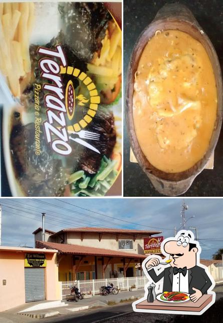 A Terrazzo Pizzaria se destaca pelo comida e exterior