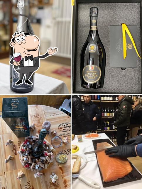 Ordina un bicchiere di vino a Temperini Nazzareno & C. Snc