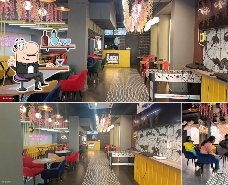 Check out how THE BURGER COMPANY looks inside