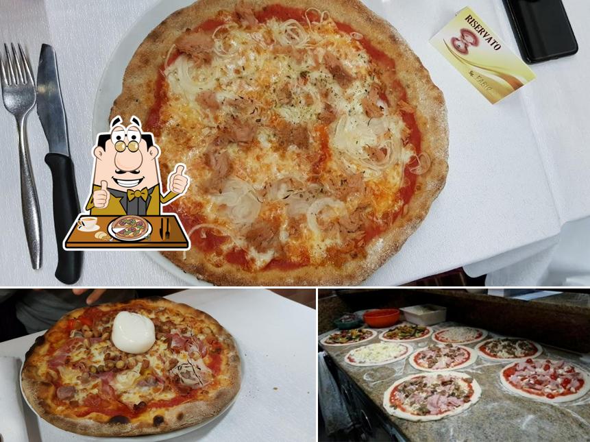 Ordina una pizza a TRATTORIA-PIZZERIA LA PERLA