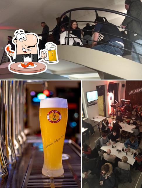 Puoi goderti un rinfrescante bicchiere di birra chiara o scura