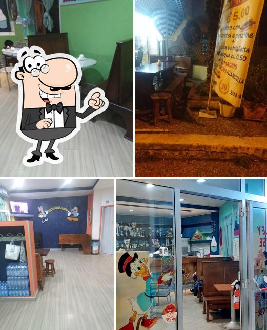 Gli interni di Mickey Mouse Pub