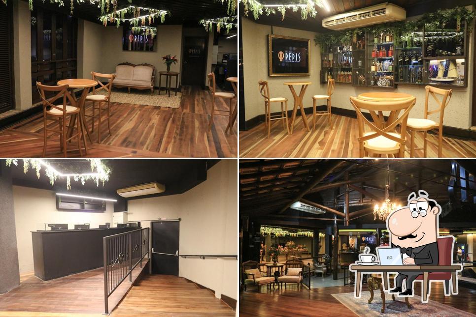 O interior do Pepis Bar Indaiatuba