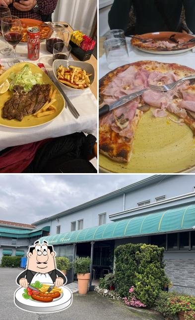 Guarda la immagine che mostra la cibo e esterno di Restaurante @ HOTEL RISTORANTE CERVO