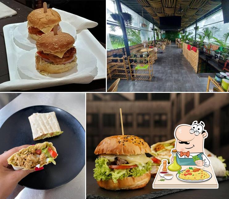 Meals at SHAWAR MAMMY