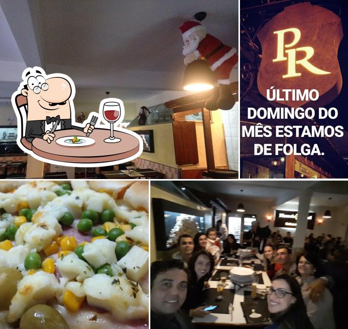 Comida em Pizzaria Real