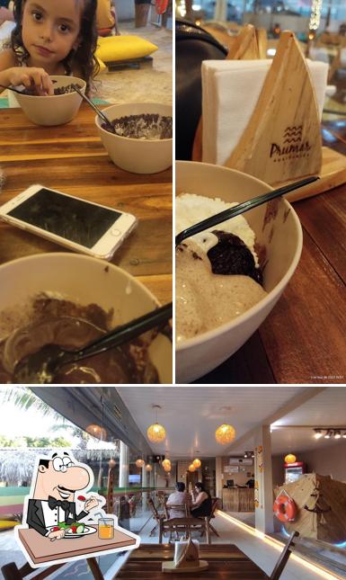 A foto da comida e interior no Prumar Açaiteria José Walter