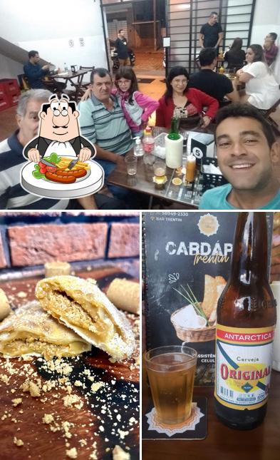 A imagem do Bar Trentin’s comida e interior