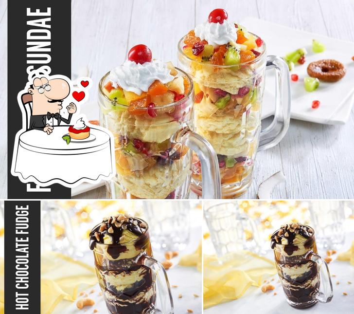 Nirula's Central Arcade DLF Phase 2 serves a number of desserts