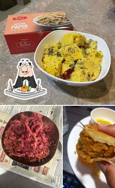 Food at New Kailash Farsan & Sweet Mart