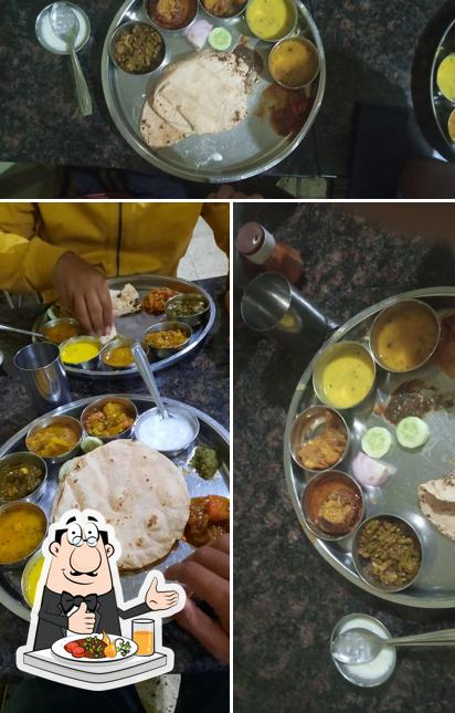 Food at New Matrushree Bhojanalaye and Lodge