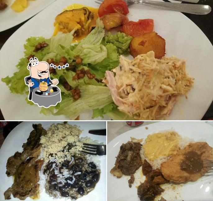 Comida em Restaurante Salada Mista