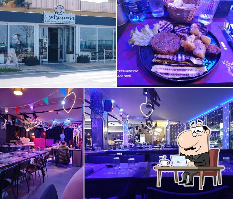 Siediti a un tavolo di La Salsicciona Riccione