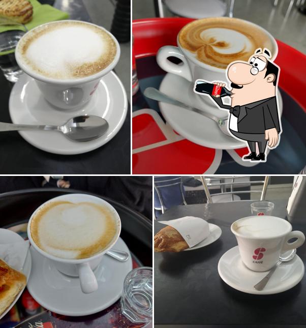 Cappuccino al Magic Bar