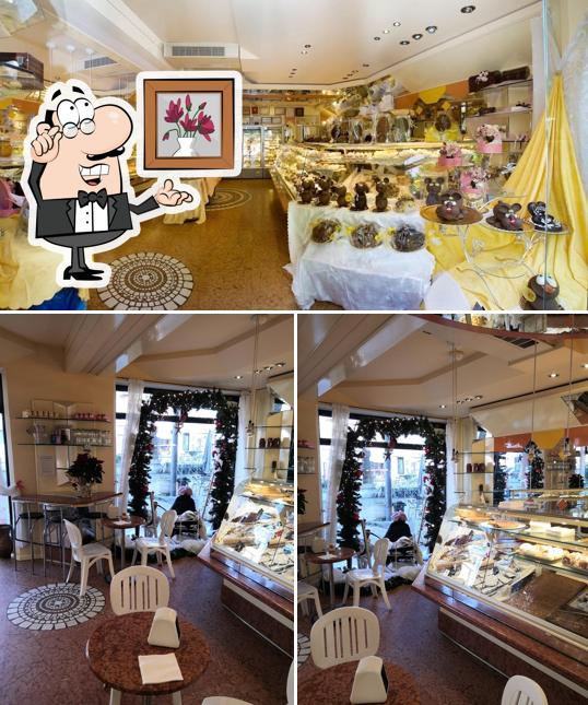 La foto di interni e cibo da Pasticceria Donelli