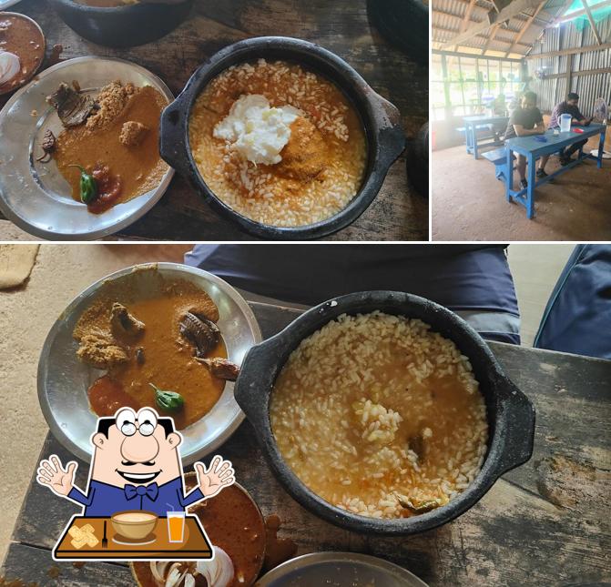 Among different things one can find food and beverage at Santhosh Pazhamkanji Kada ValayantaKuzhi