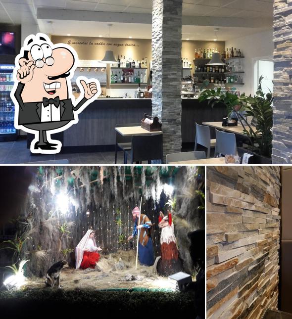 Dai un'occhiata agli interni di Ritual Cafè