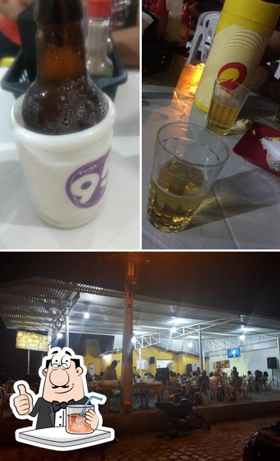 A ilustração da bebida e exterior no Point do Espeto