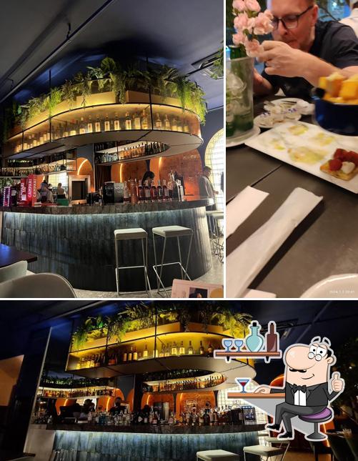 O interior do Restaurante Italiano Mino Osteria