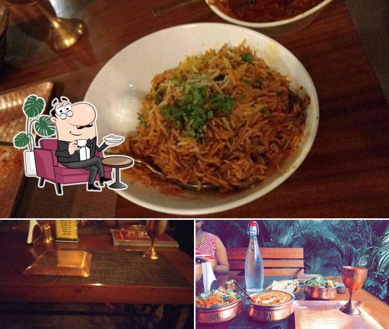 The image of Balle Balle’s interior and food