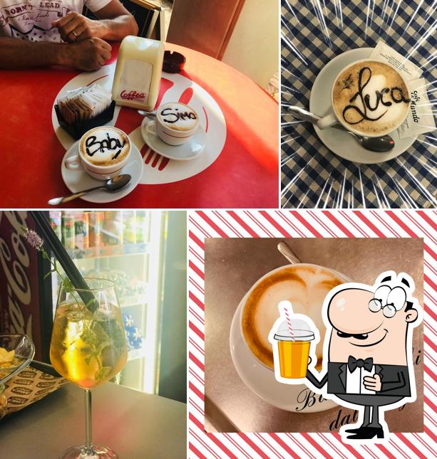 Goditi un drink a dal Jerry Tabaccheria Alternativa