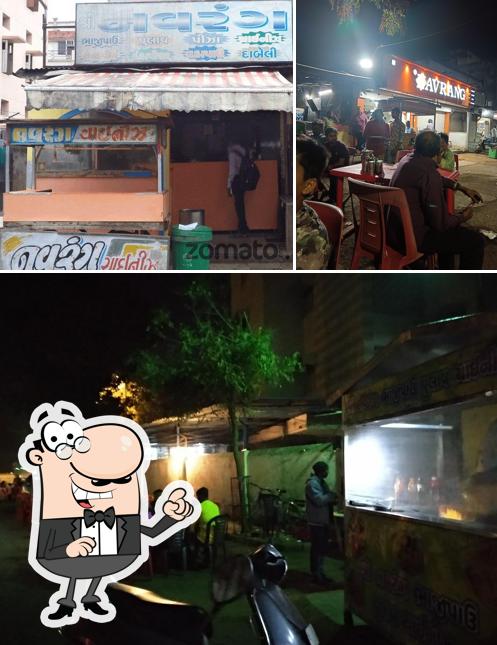 The exterior of Shree Navrang Bhajipav Pulav & Chinese