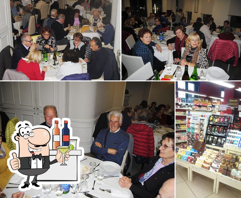 Autogrill Torre Annunziata Ovest si caratterizza per la bancone da bar e interni