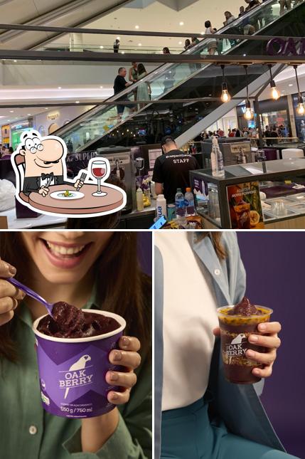 Esta é a foto apresentando comida e interior no OAKBERRY
