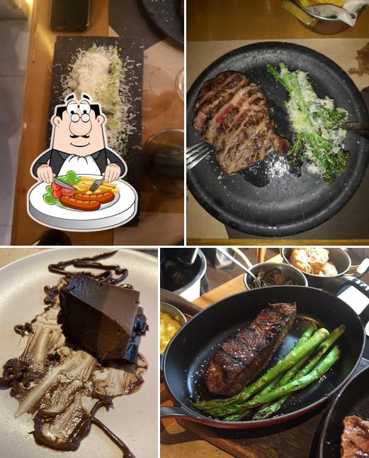 Platos en Restaurante Carvão