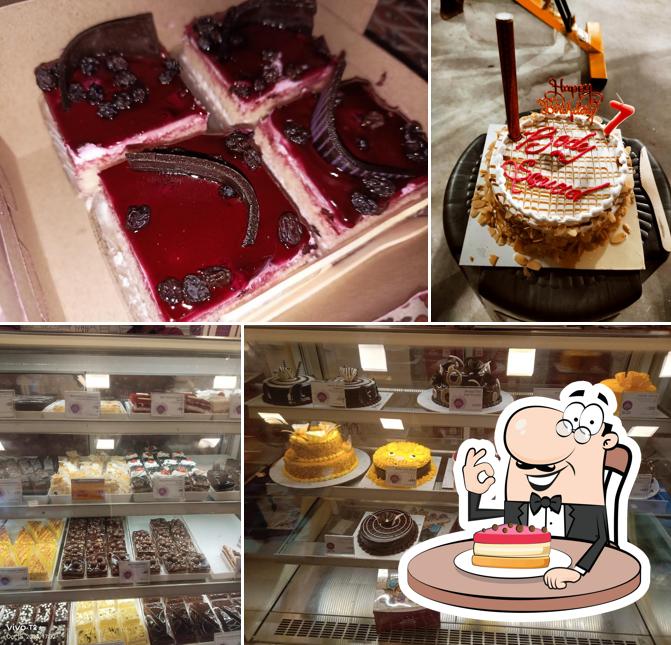 Cheesecake at Mio Amore - The Cake Shop (Kanchrapara Gandhi More)