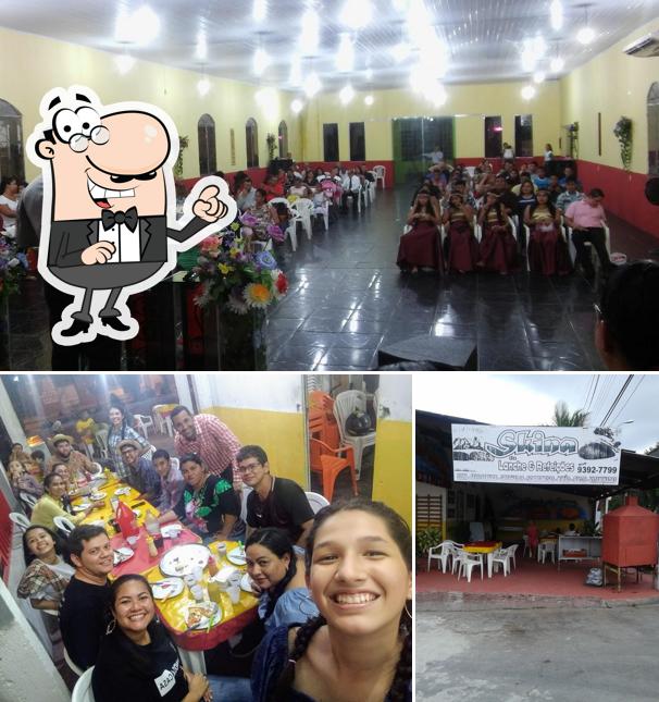 O interior do Skina do Lanche