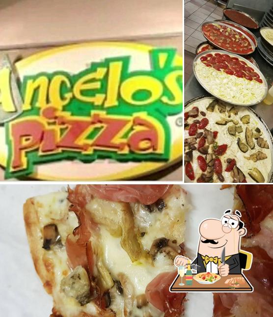 Platti al Angelo's pizza