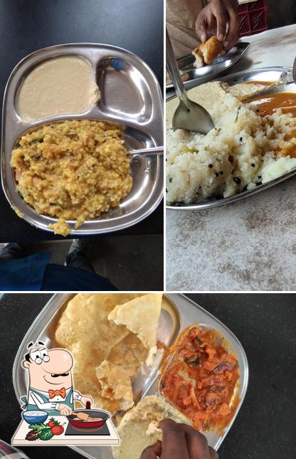 Chicken curry at Amaravathi Tiffin Center