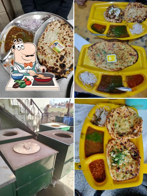 Chicken curry at Tony Amritsari Naan And Kulcha