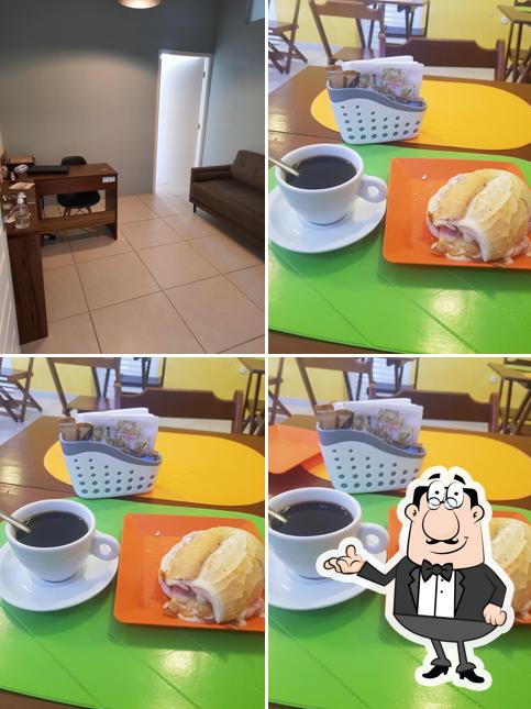 Sente em uma das mesas no Bom Dia