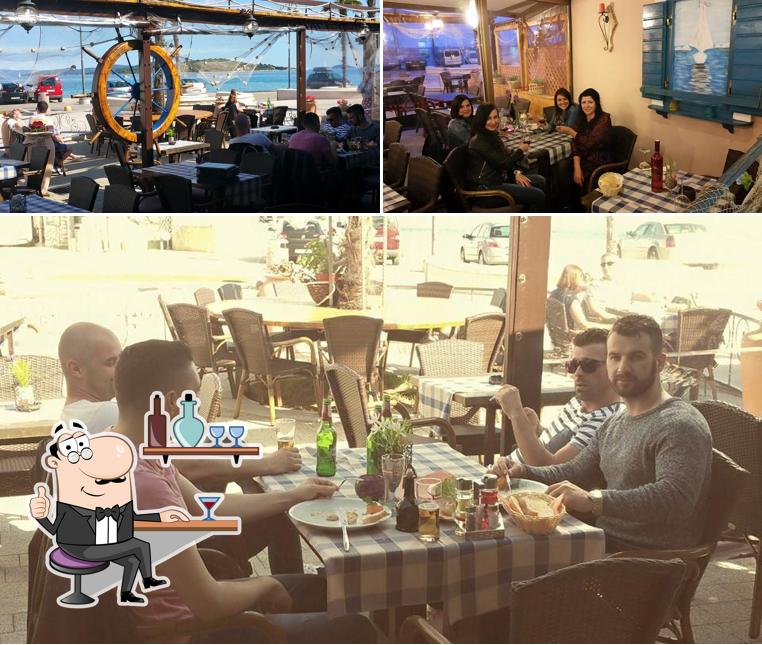 Gli interni di Konoba Mediterano