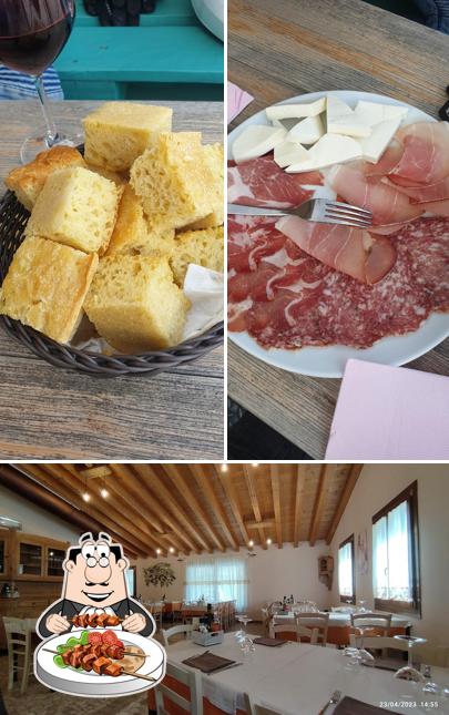 Questa è la immagine che mostra la cibo e interni di Ae Bronse